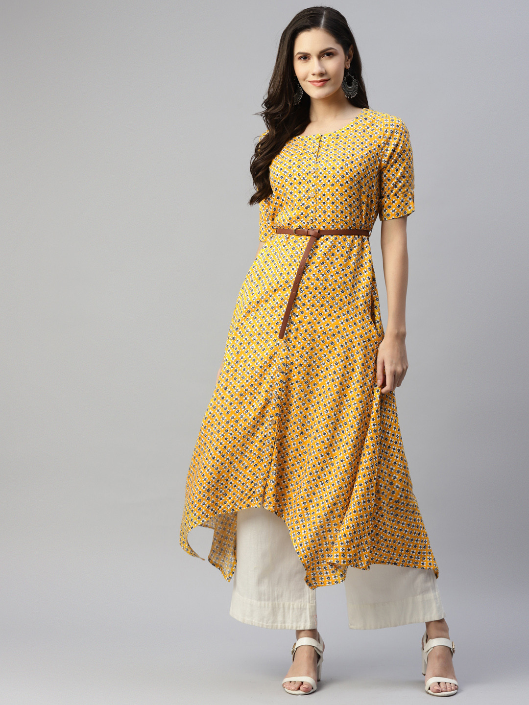 

MALHAAR Women Yellow & White Ethnic Motifs Printed Kurta