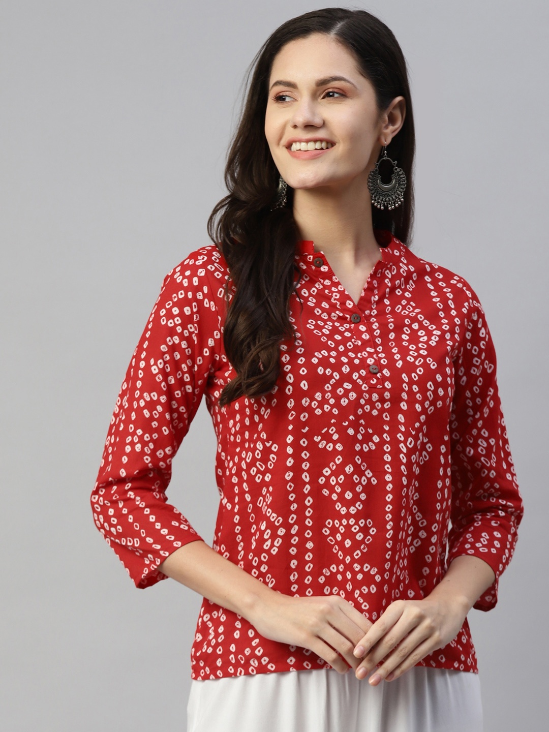 

MALHAAR Red & White Bandhani Printed Pure Cotton Kurti