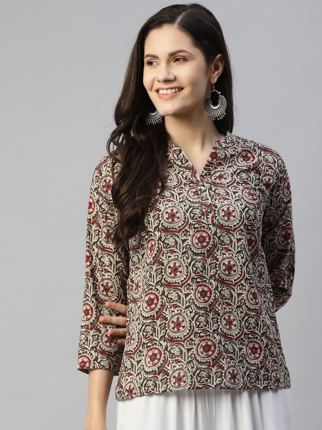 

MALHAAR Grey & Red Ethnic Motifs Printed Pure Cotton Kurti