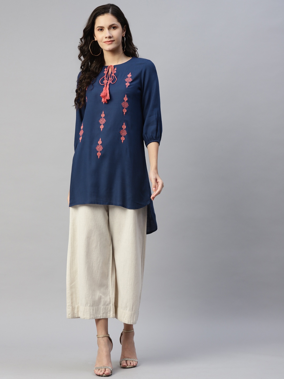 

MALHAAR Blue & Peach-Coloured Ethnic Motifs Embroidered Kurti