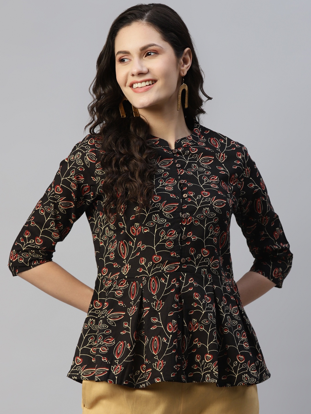 

MALHAAR Black & Red Floral Printed Pure Cotton Anarkali Kurti