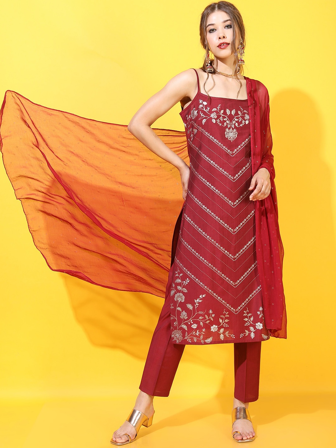 

Vishudh Women Red Ethnic Motifs Printed Kurta With Trousers & Dupatta