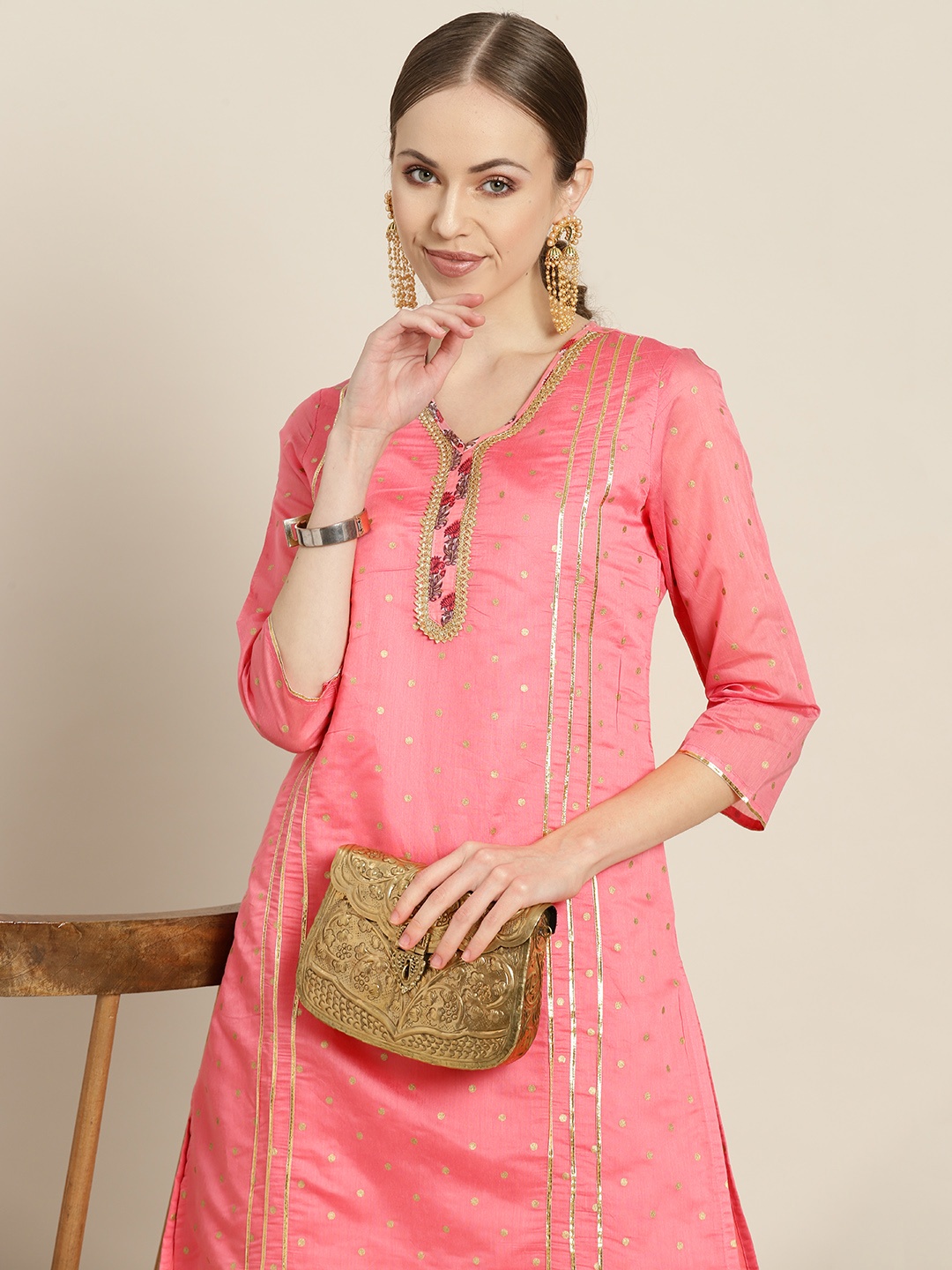 

Sangria Women Pink Ethnic Motifs Gotta Patti Chanderi Silk Kurta with Trousers