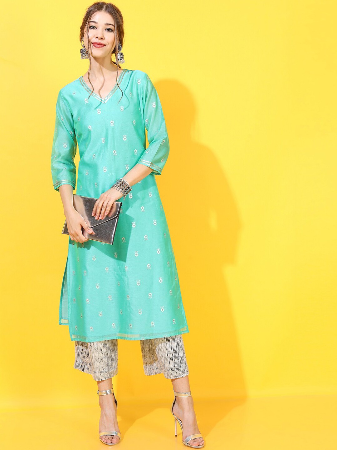 

Vishudh Women Turquoise Blue Floral Embroidered Floral Kurta