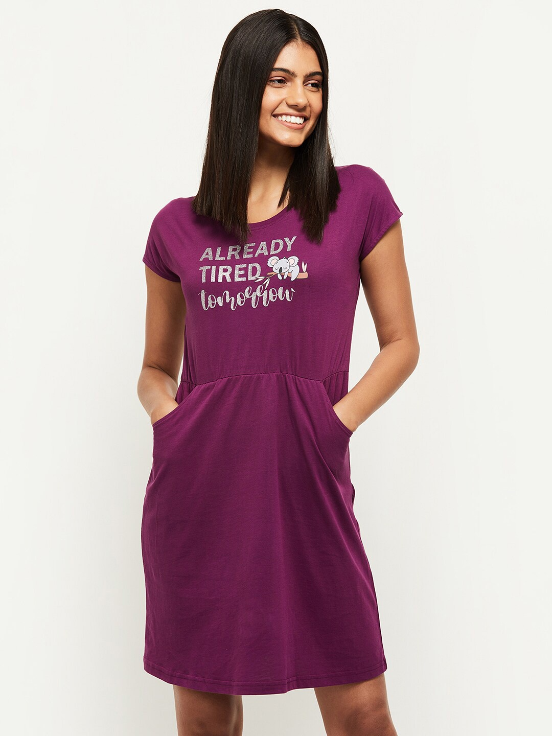 

max Women Burgundy Printed Nightdress