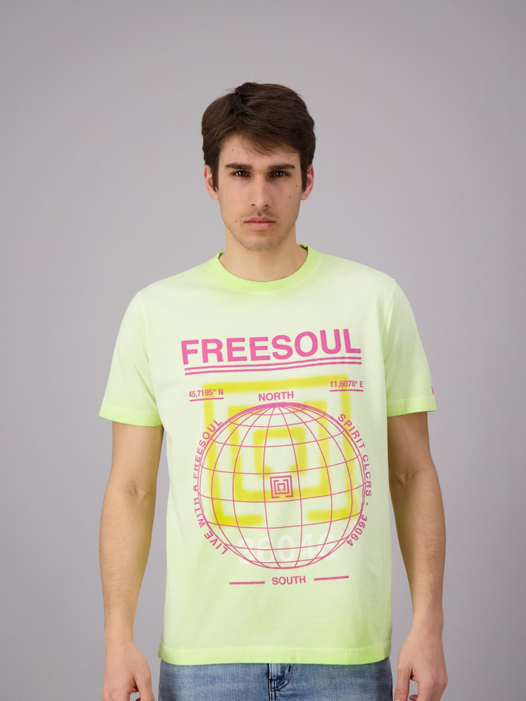 

FREESOUL Men Yellow Printed Cotton T-shirt