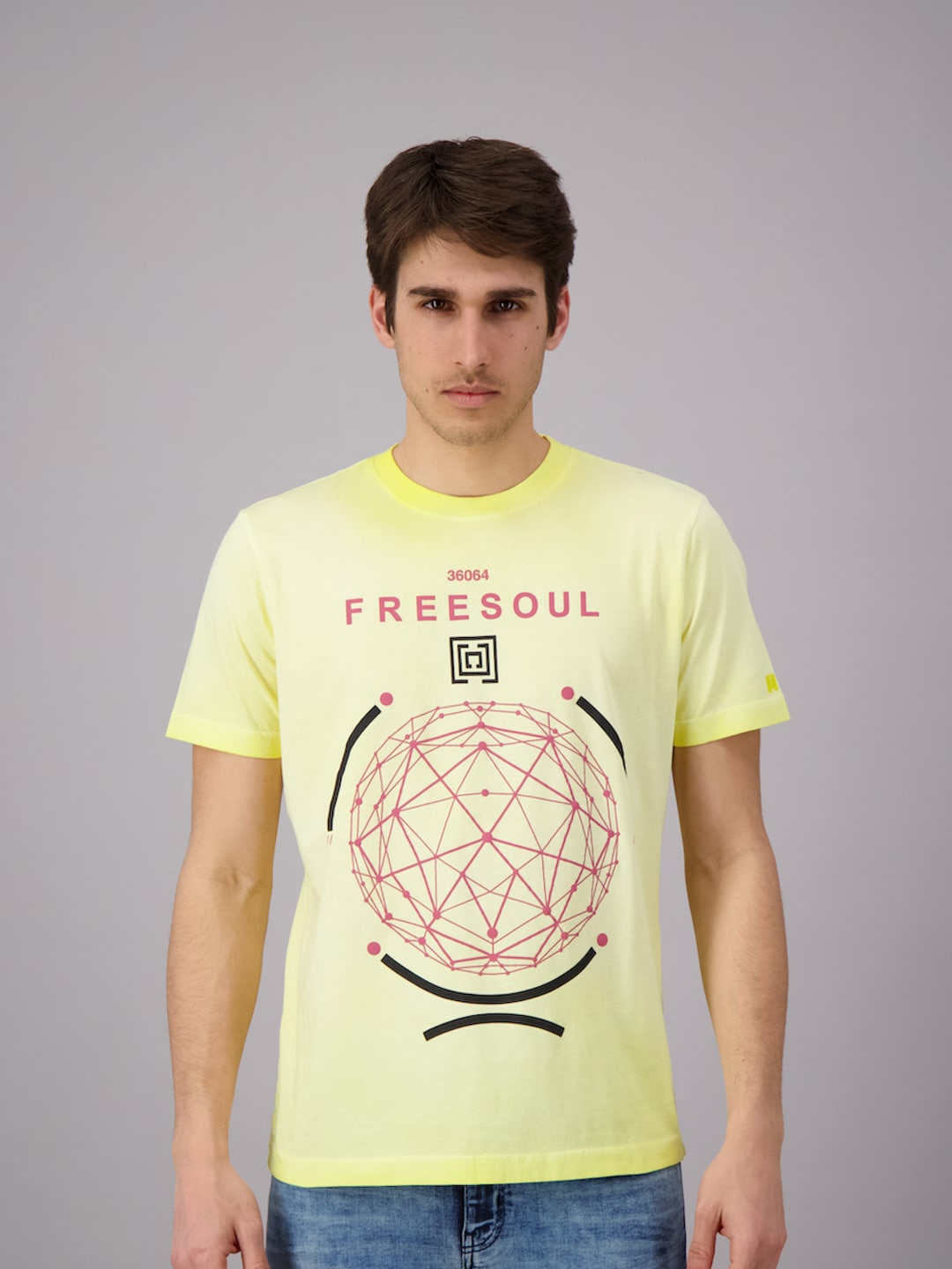 

FREESOUL Men Yellow Printed Pure Cotton T-shirt