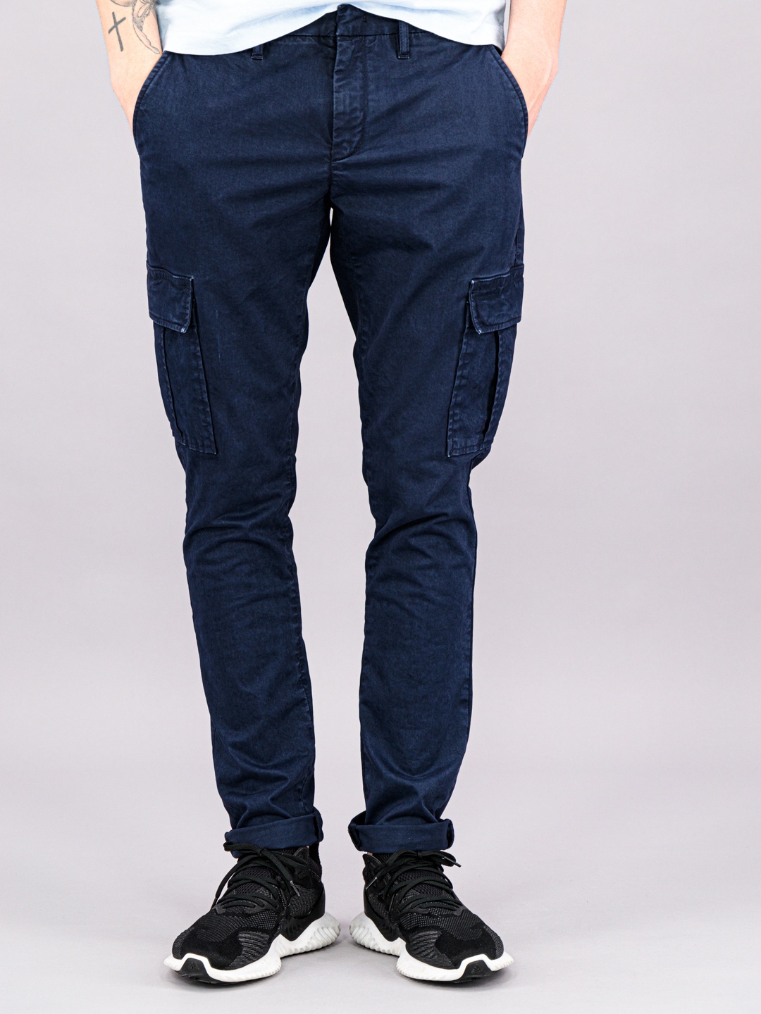 

FREESOUL Men Navy Blue Solid Cargos Trousers