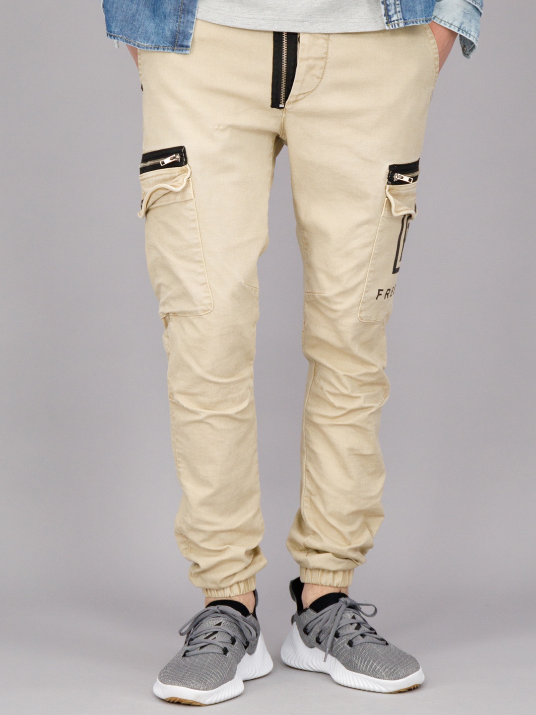 

FREESOUL Men Beige Mid Rise Regular Fit Cargos Trousers