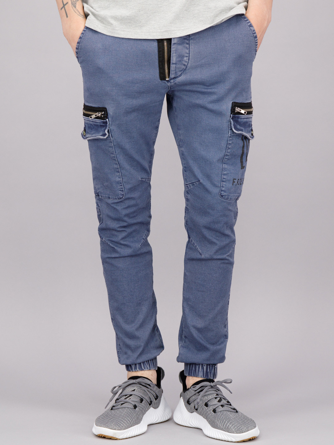 

FREESOUL Men Blue Cargos Trousers