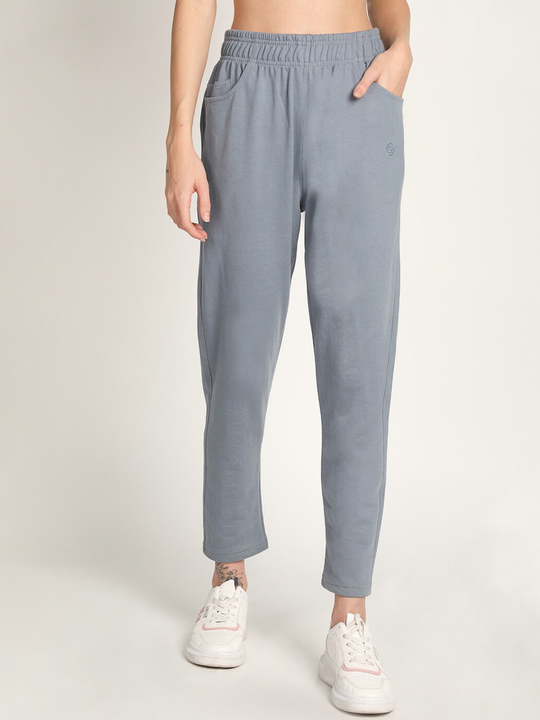 

CHKOKKO Women Grey Solid Relaxed Fit Track Pants