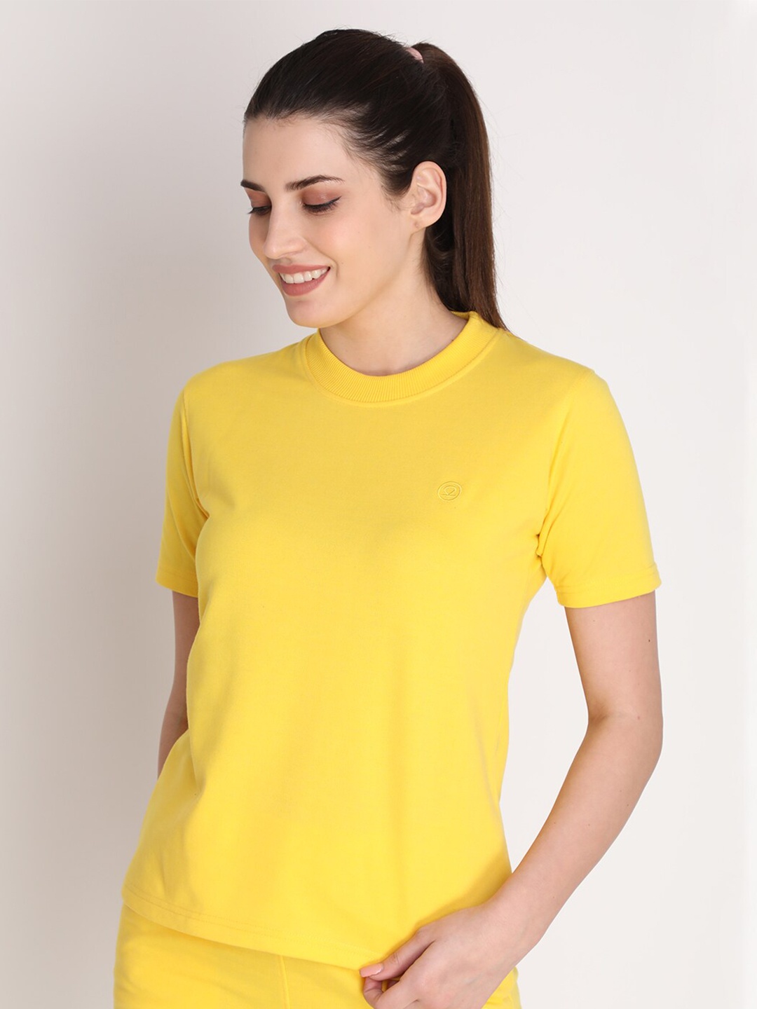 

Chkokko Women Yellow Raw Edge Outdoor T-shirt