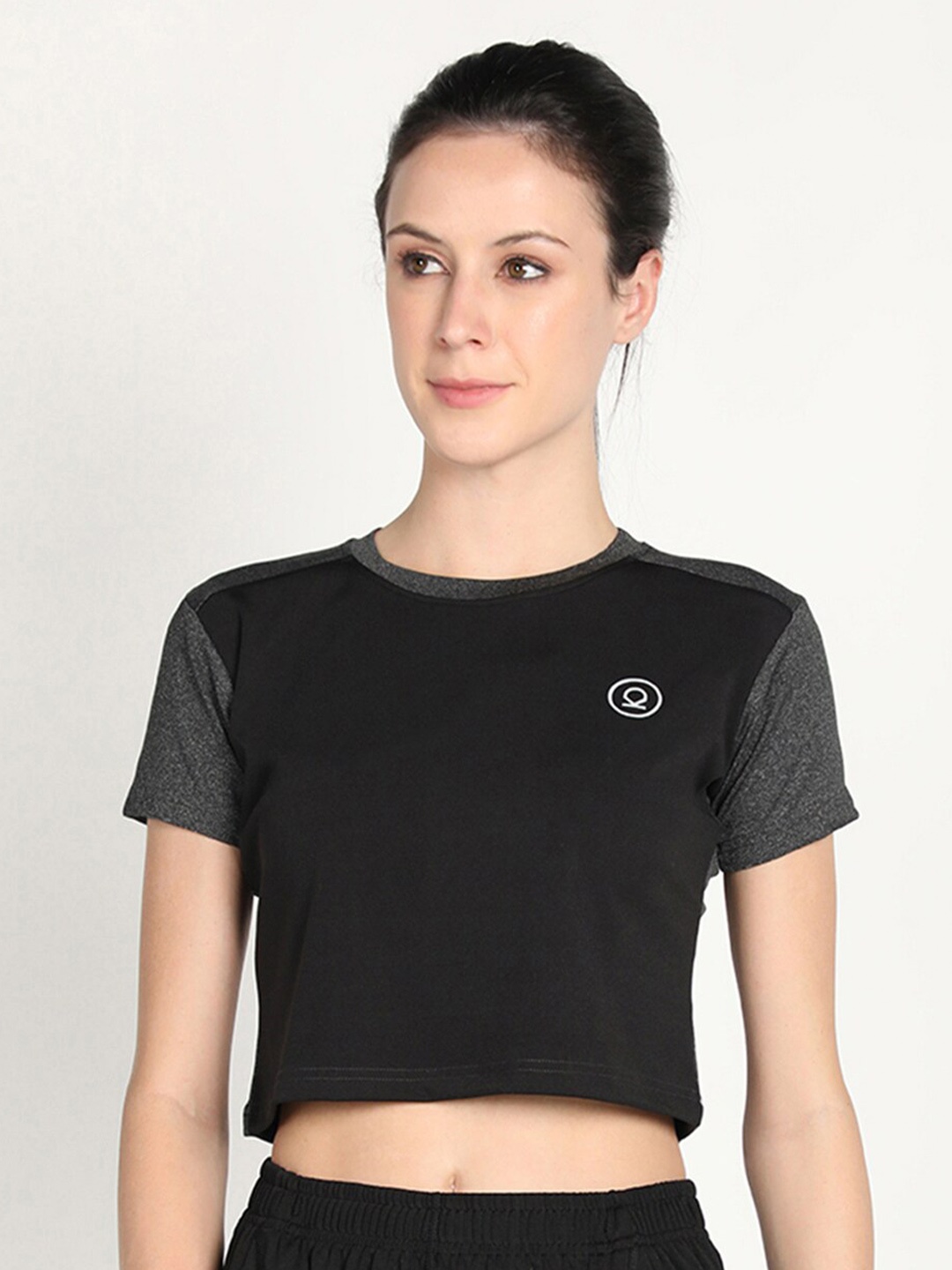 

CHKOKKO Black & Grey Short Sleeves Crop Top