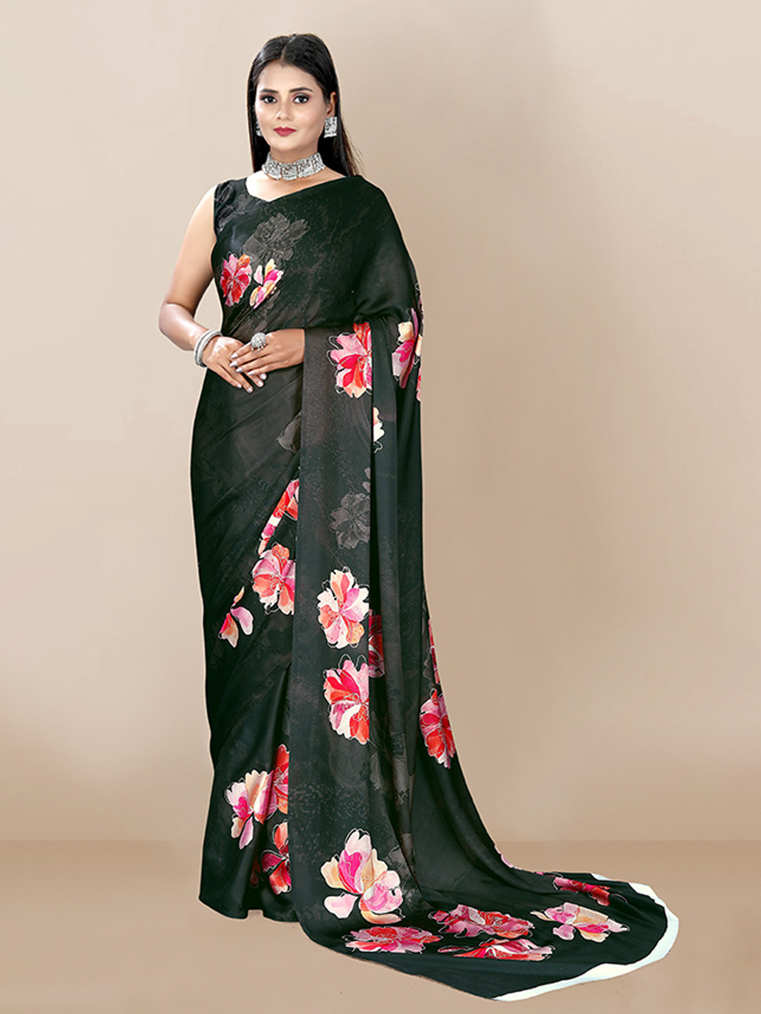 

VAIRAGEE Black & Pink Floral Digital Printed Silk Blend Saree