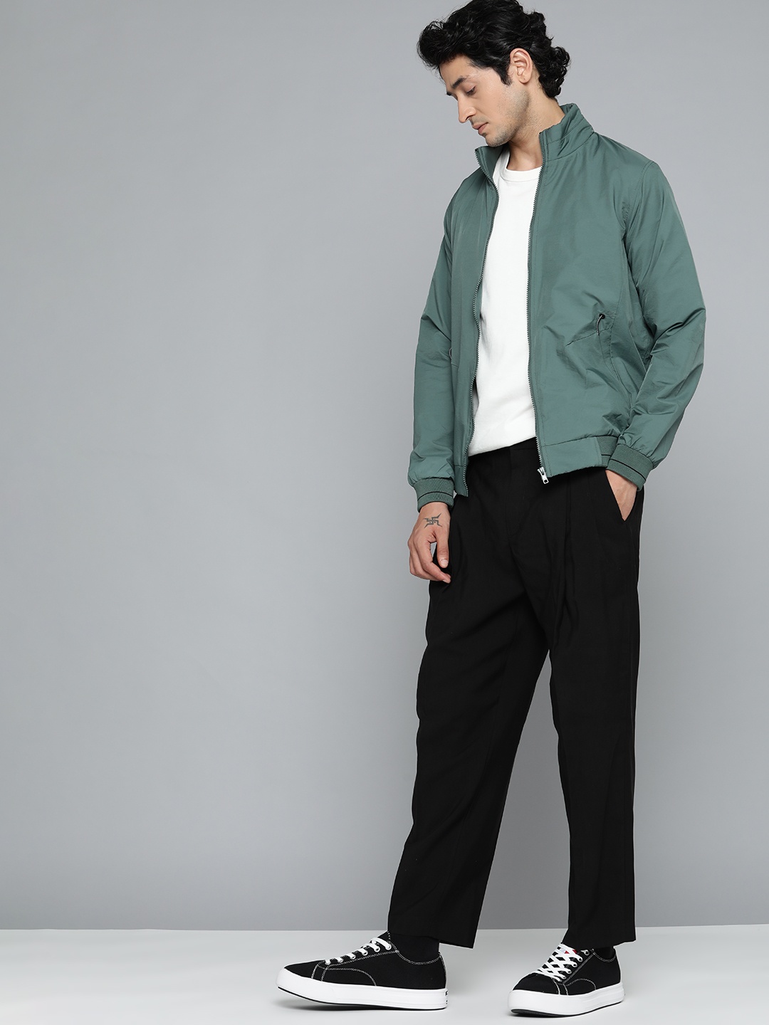 

ether Men Olive Green Solid Tailored Jacket