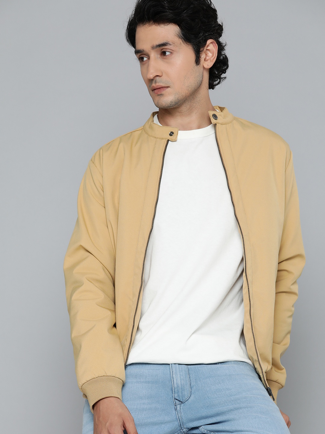 

ether Men Beige Solid Mandarin Collar Tailored Jacket