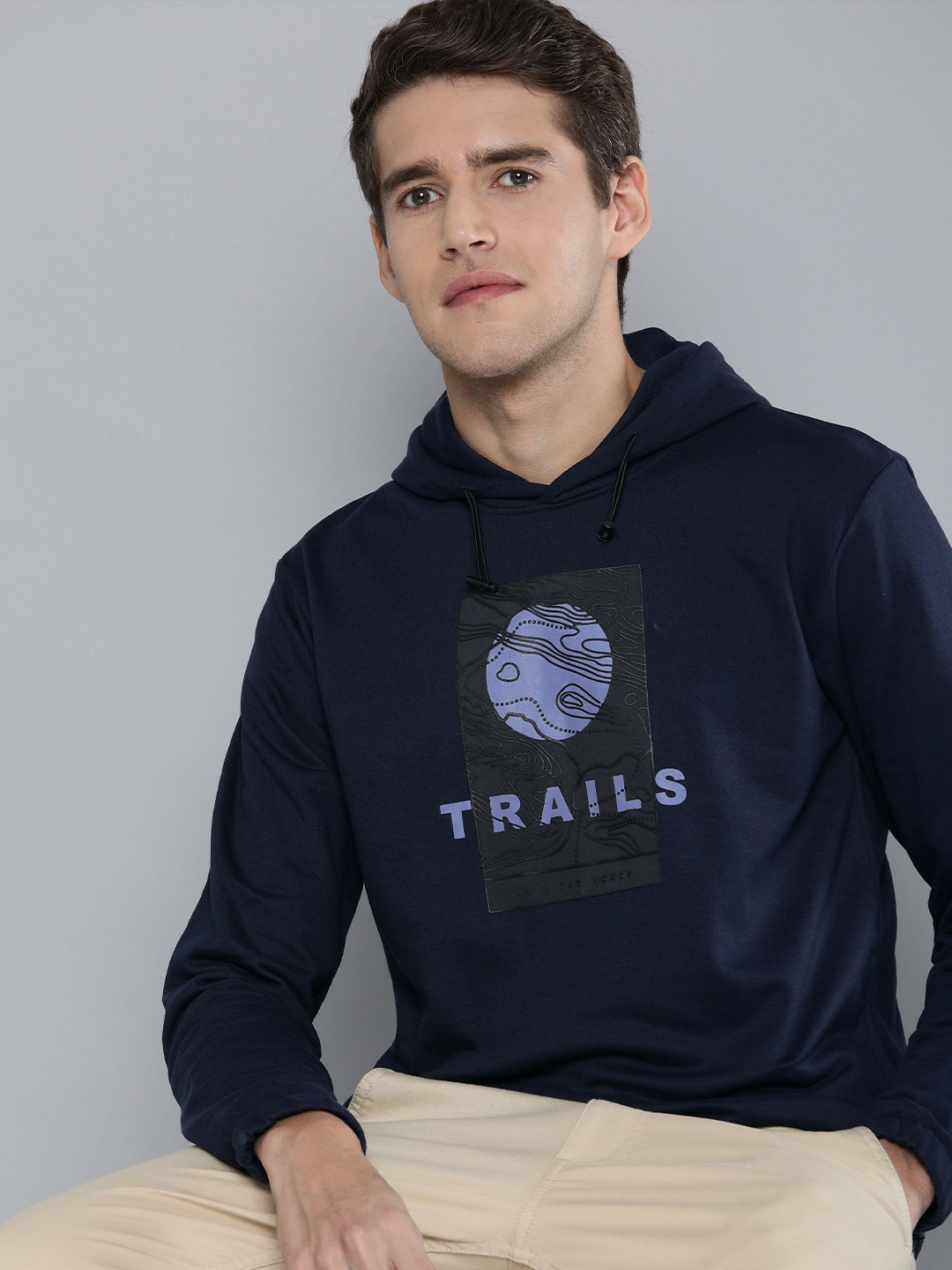 

ether Men Navy Blue Graphic Printed Hooded Sweatshirt