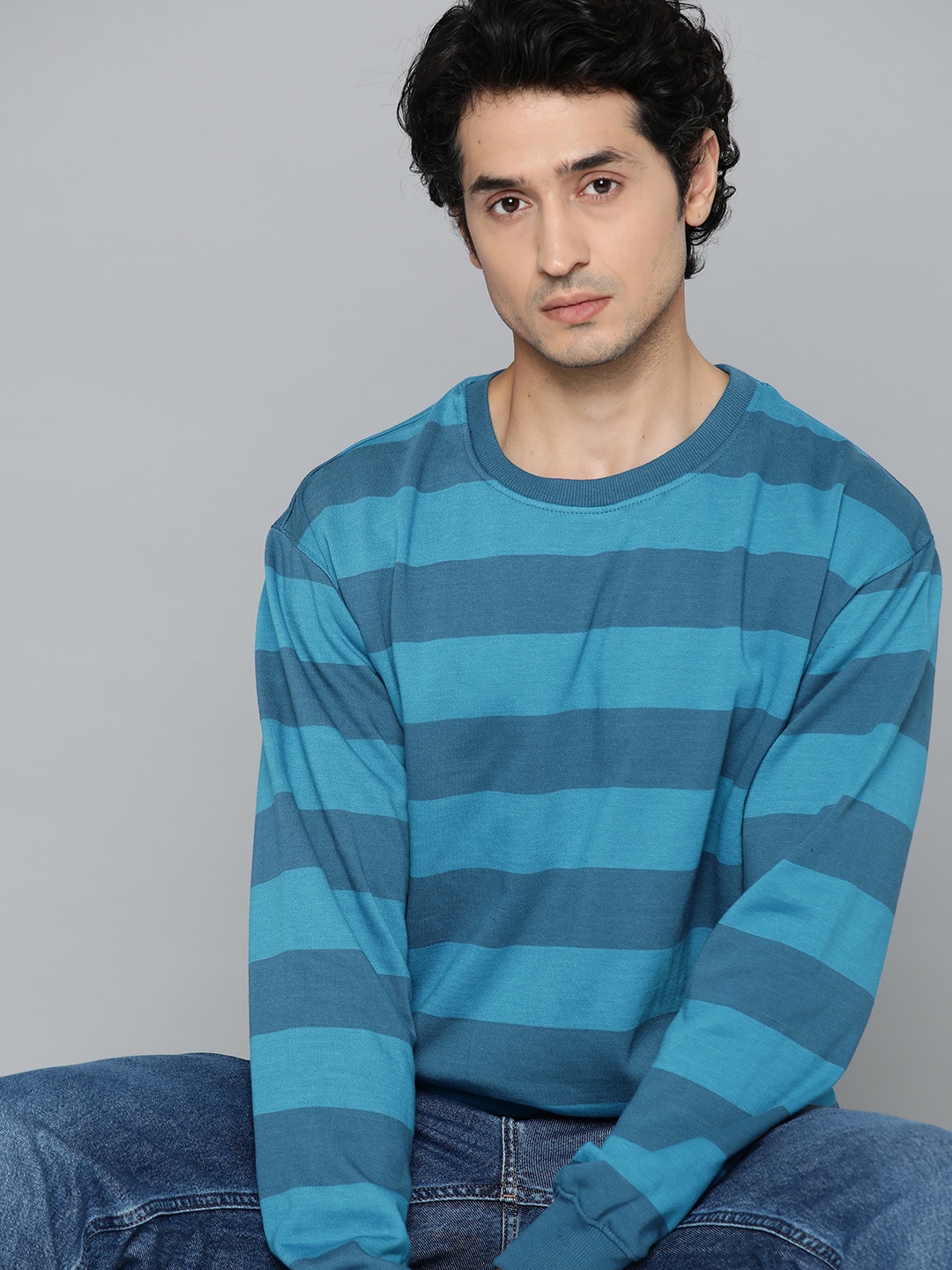 

ether Men Blue Striped Sweatshirt