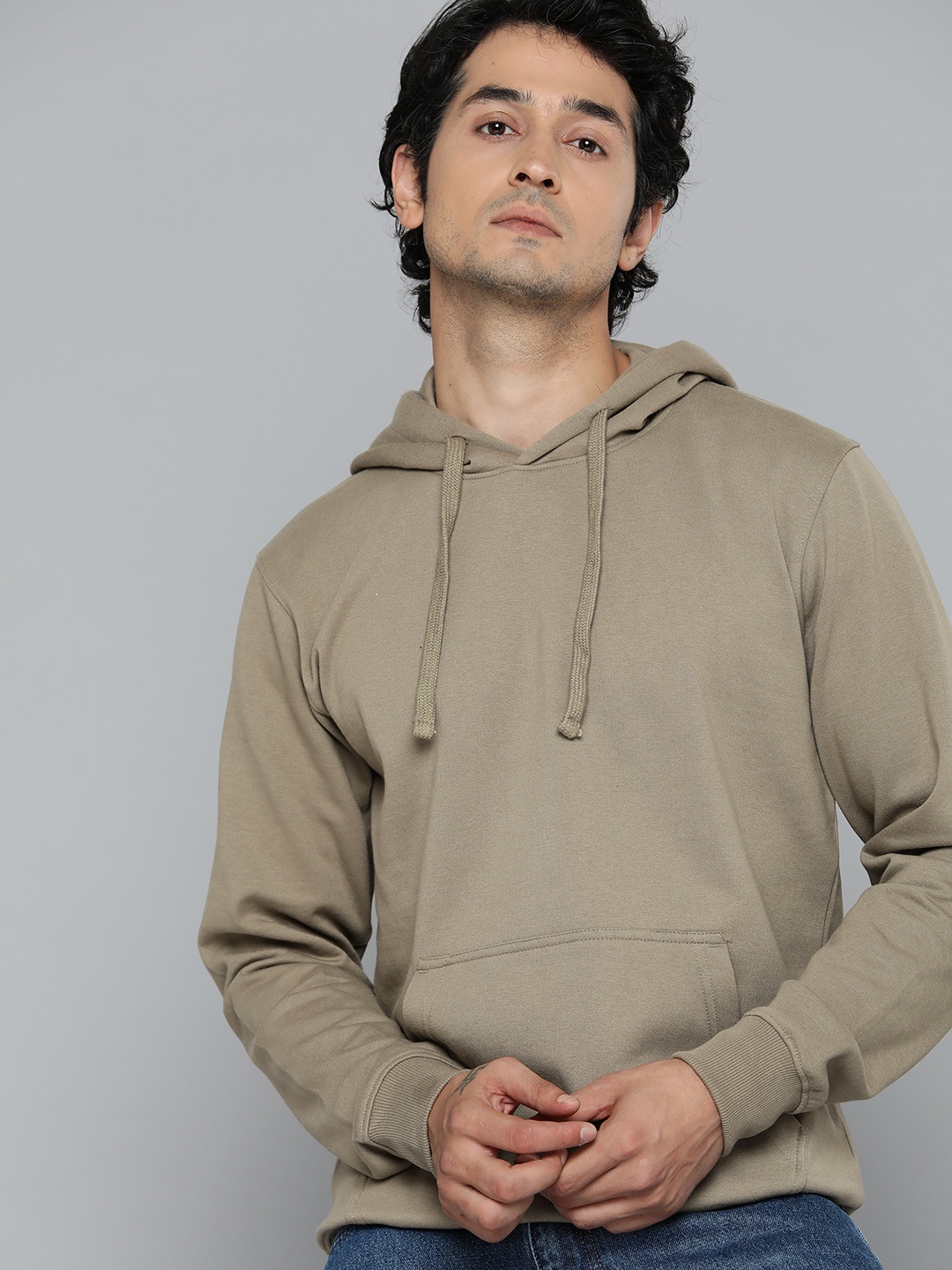 

ether Men Olive Green Solid Hooded Sweatshirt