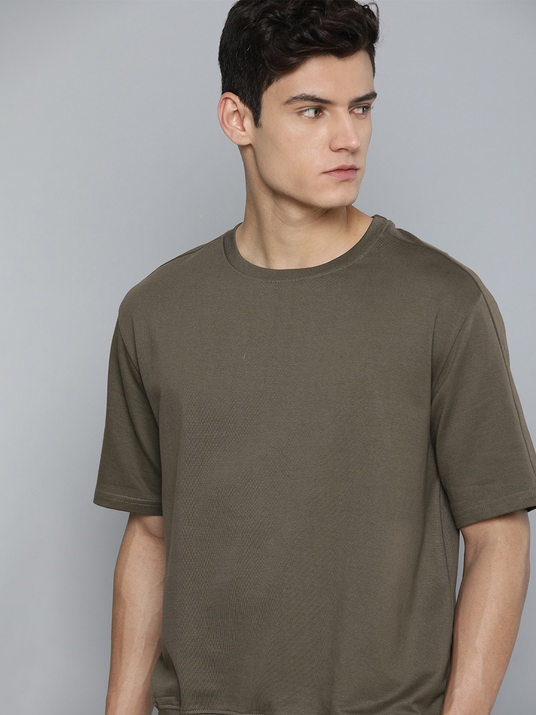 

ether Men Olive Green Sweatshirt