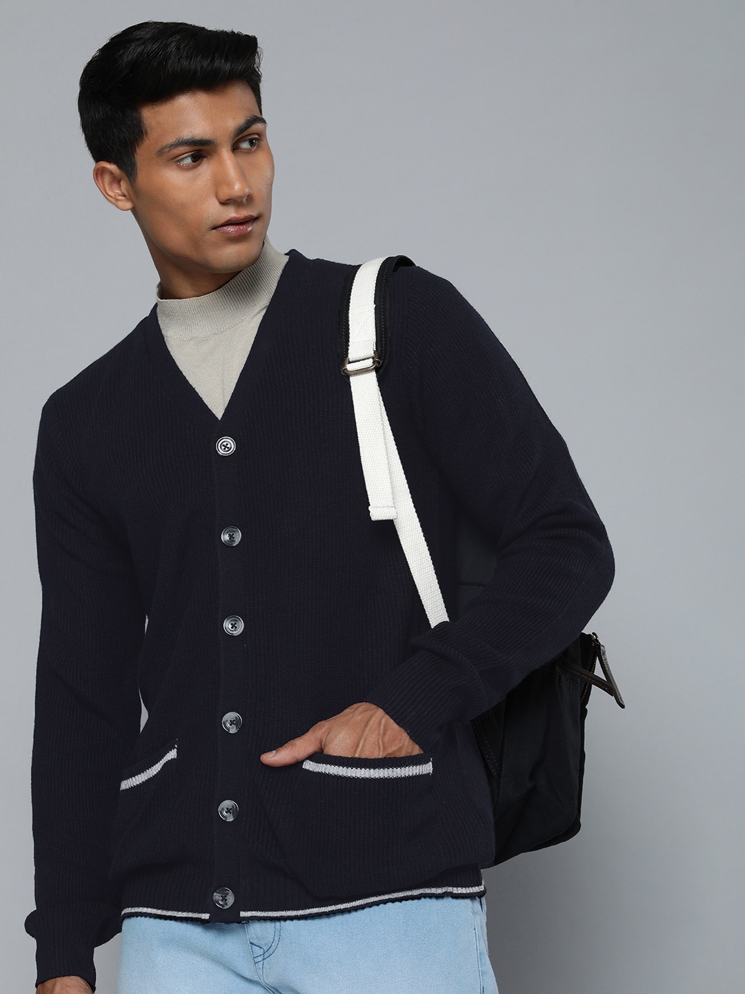 

ether Men Navy Blue Solid Ribbed V-Neck Cardigan Sweater