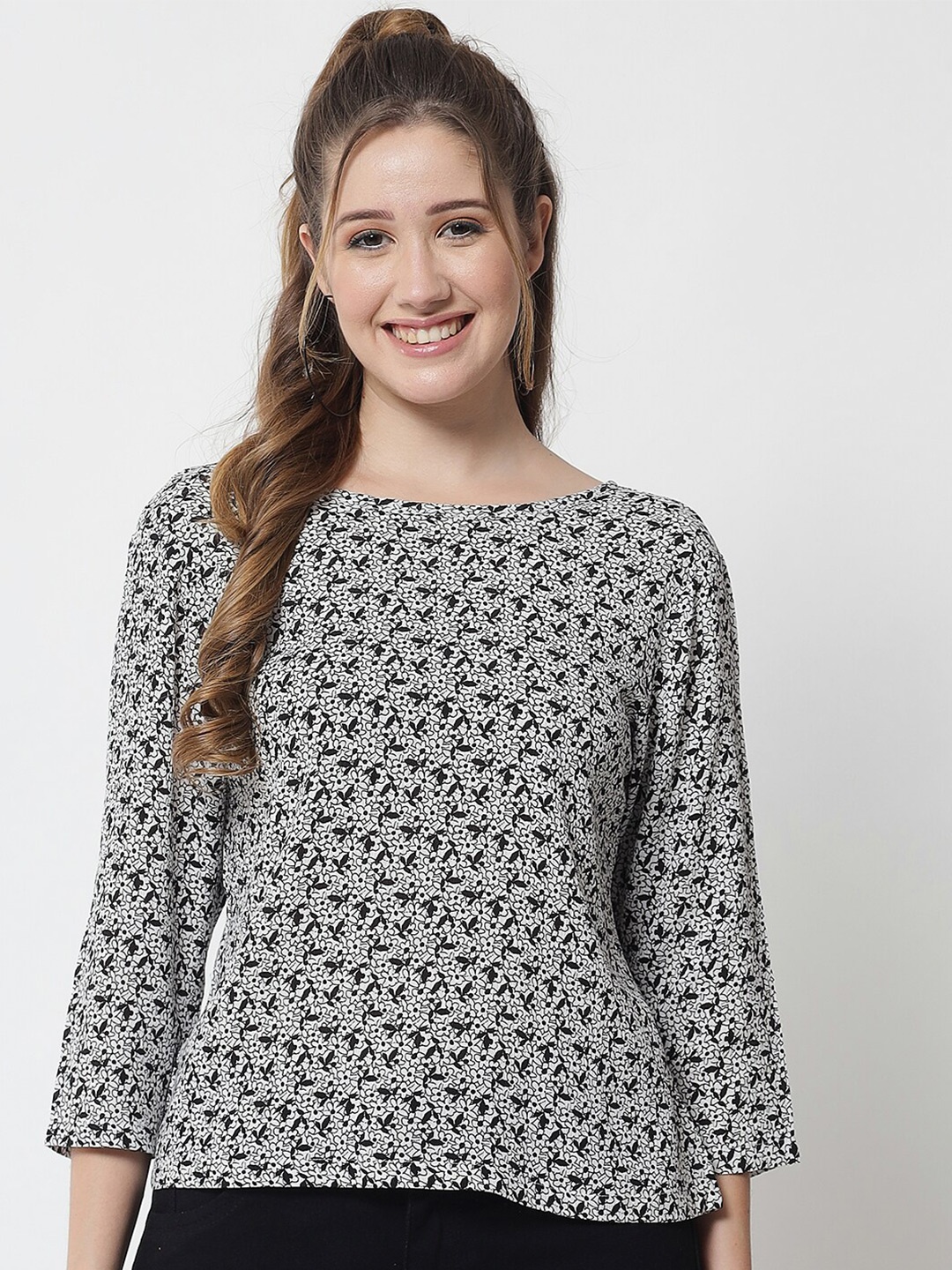 

Trend Arrest White Geometric Print Top