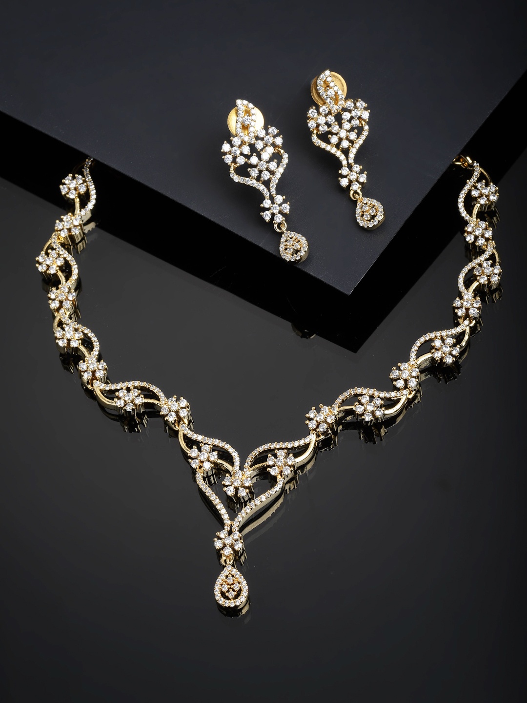 

PANASH Women Gold-Plated & White AD-Studded Jewellery Set