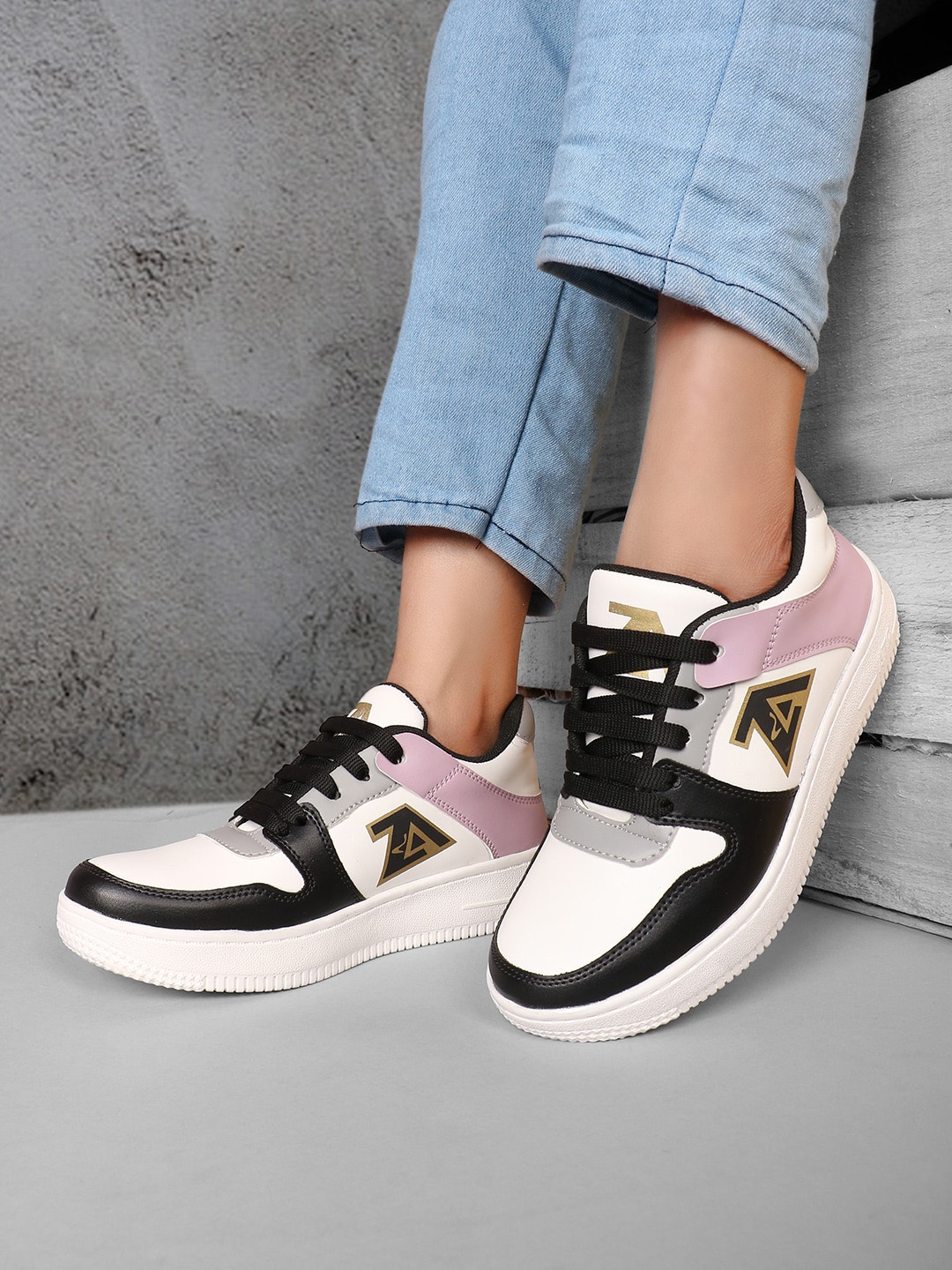 

ZAPATOZ Women White Colourblocked PU Sneakers