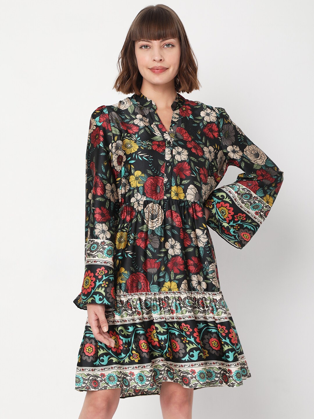 

Vero Moda Black Floral Printed Flared Sleeve Dress