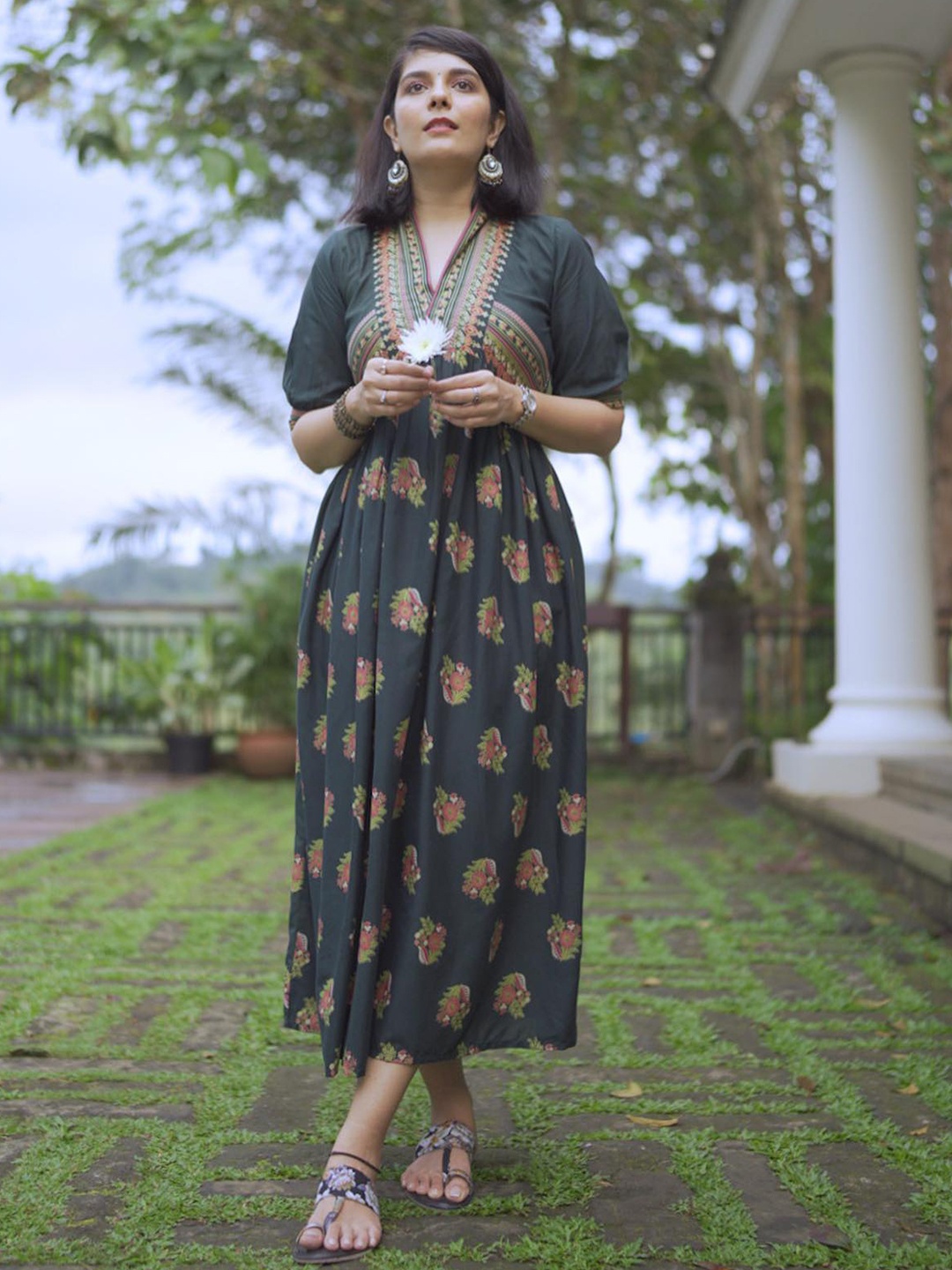 

Rustorange Women Green & Red Ethnic Motifs Printed Liva Maxi Dress