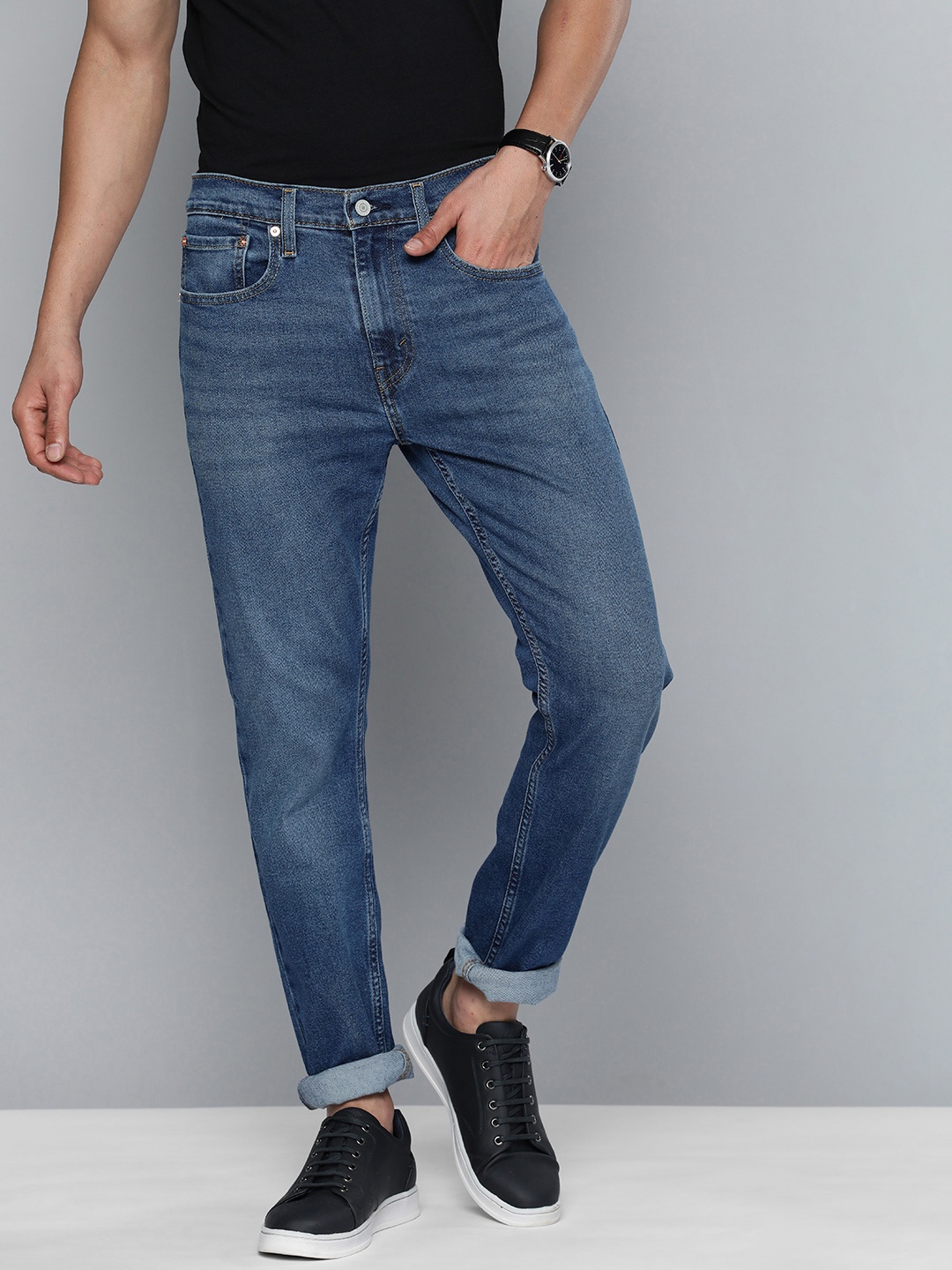 

Levis Men Blue Tapered Fit Low-Rise Light Fade Stretchable Casual Jeans