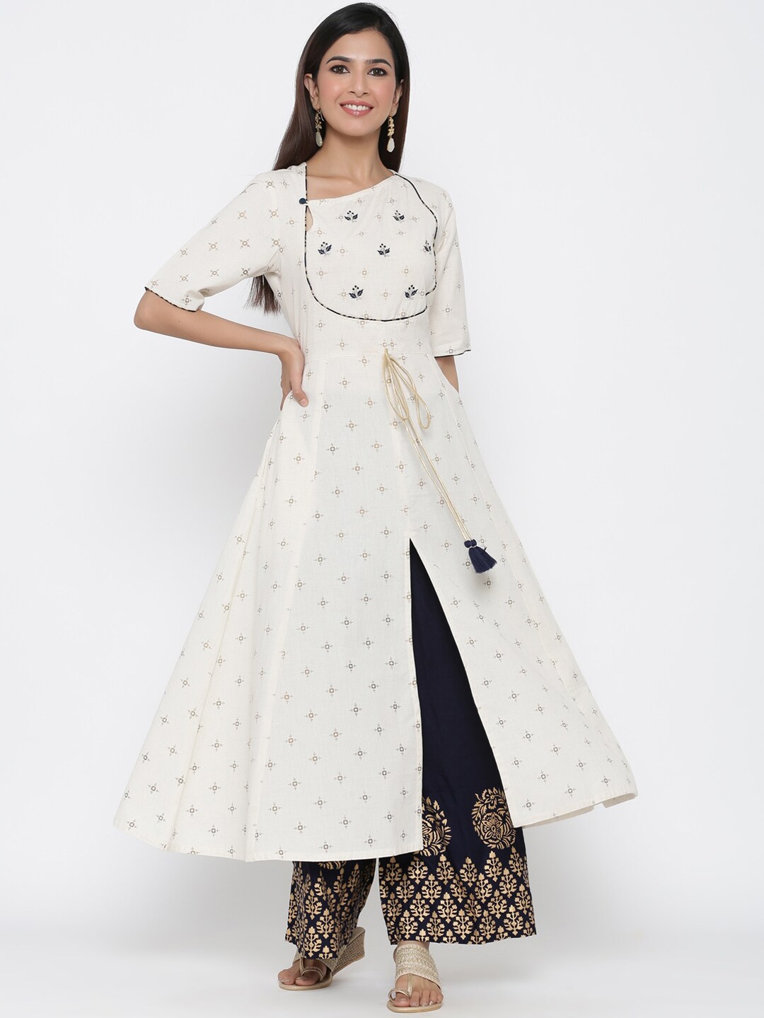 

Jaipur Kurti Women Off White & Black Floral Printed Kurta with Skirt