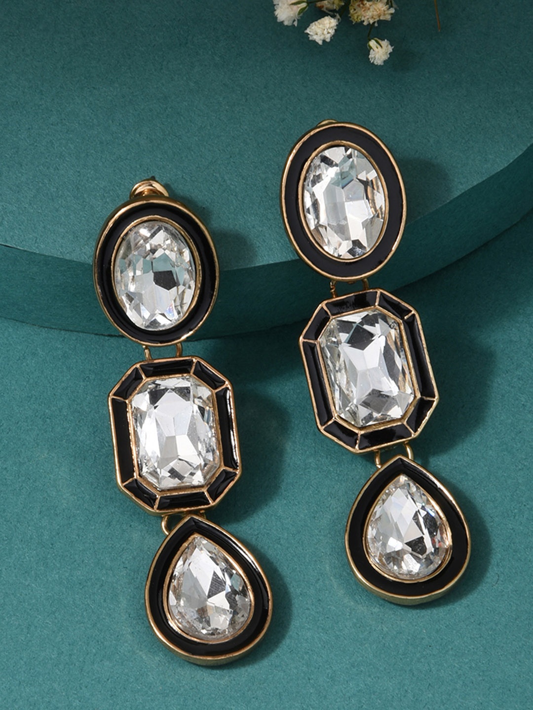 

Lilly & sparkle White Contemporary Drop Earrings