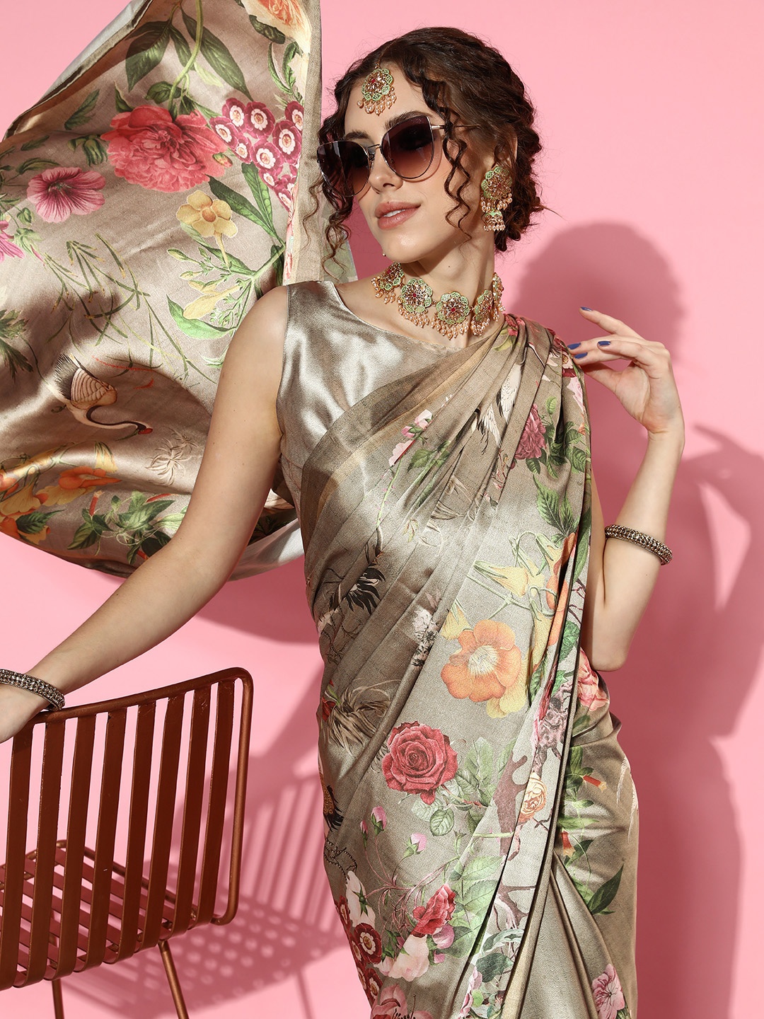

Mitera Floral Saree with Solid border, Taupe
