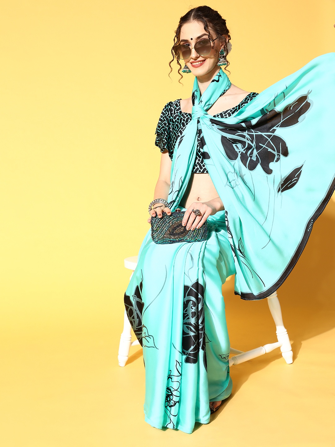 

Saree mall Floral Saree with Printed border, Sea green