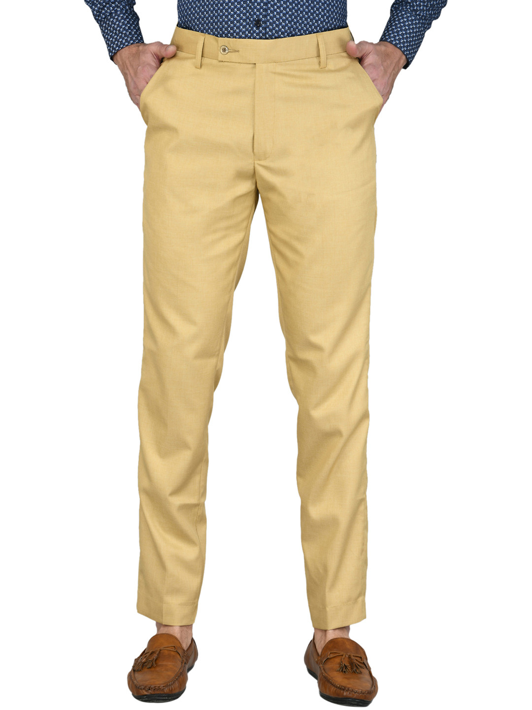 

Sam and Jack Men Beige Smart Regular Fit Solid Chambray Trousers