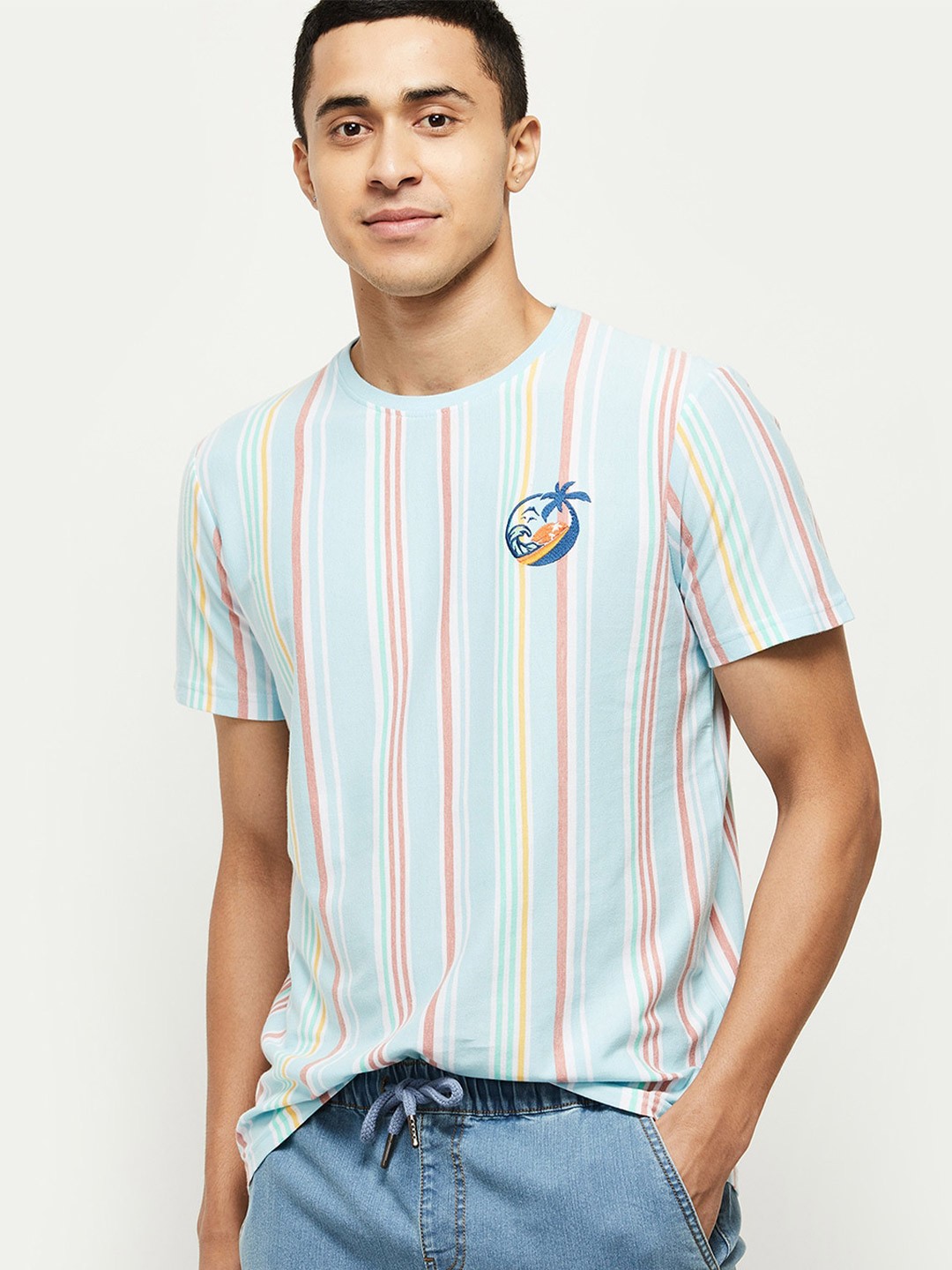 

max Men Blue Striped Round Neck Cotton T-shirt