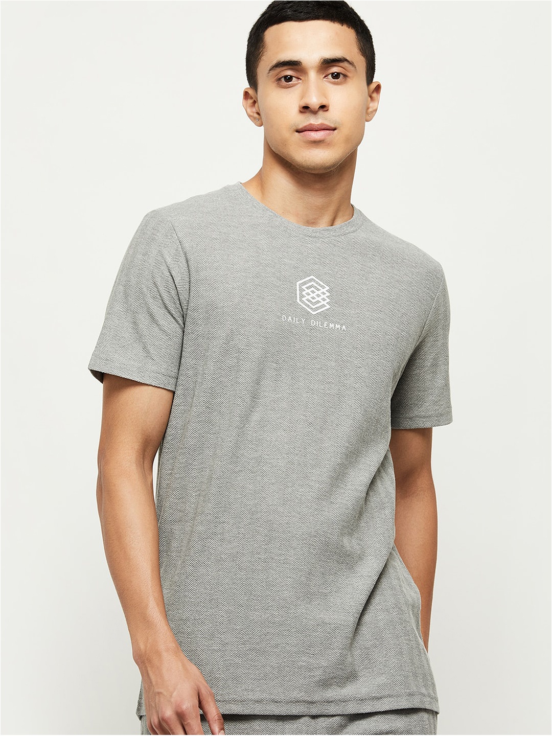 

max Men Grey Typography Applique T-shirt