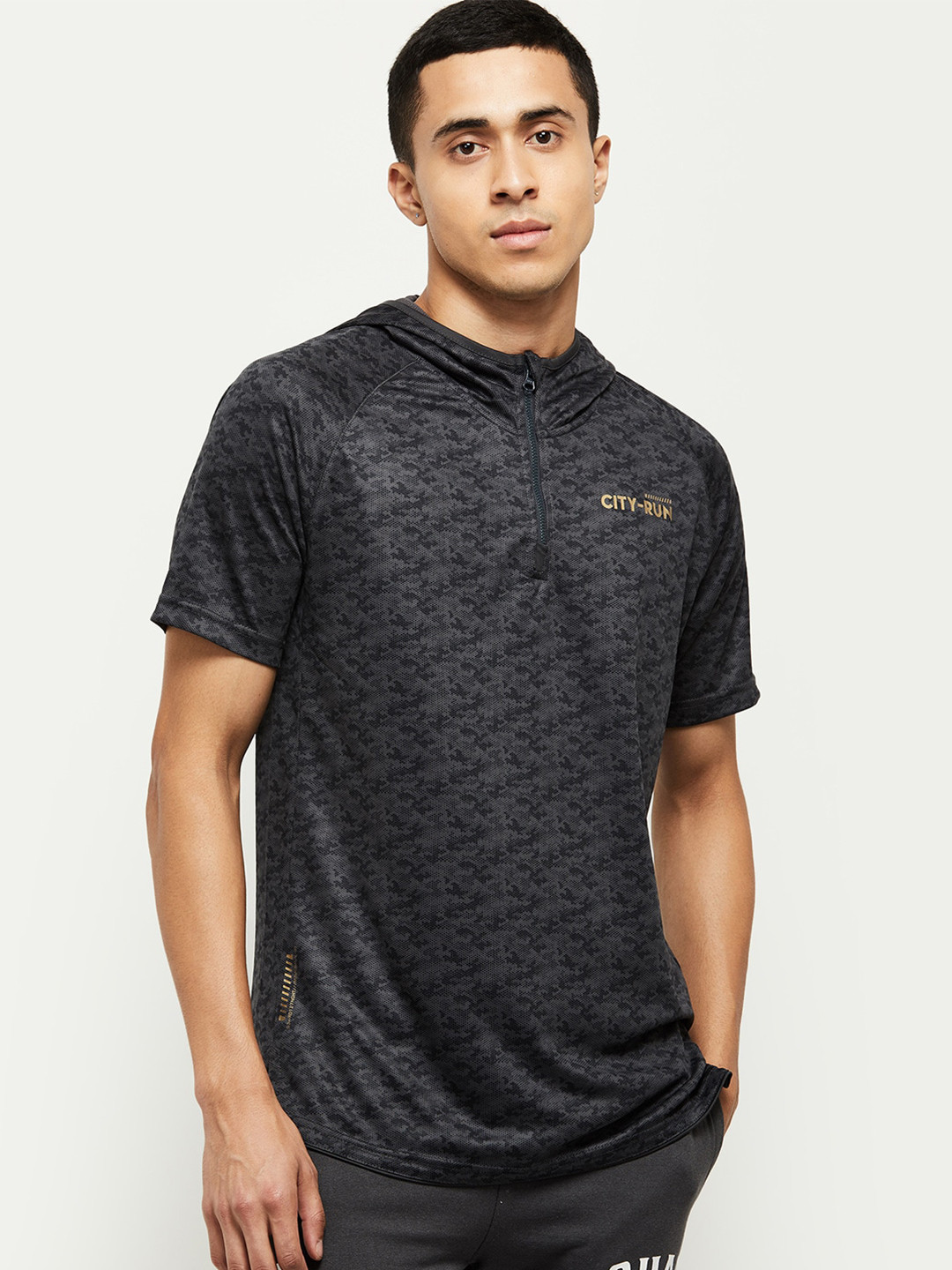 

max Men Black Madagascar Akron Metro Derrick Rose T-shirt
