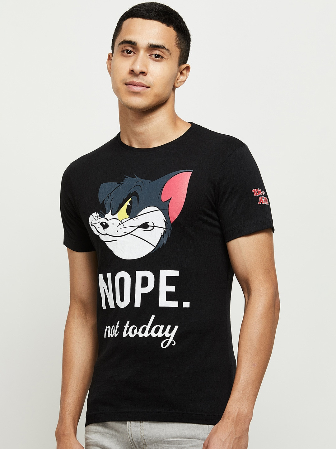 

max Men Black Typography Printed Cotton T-shirt