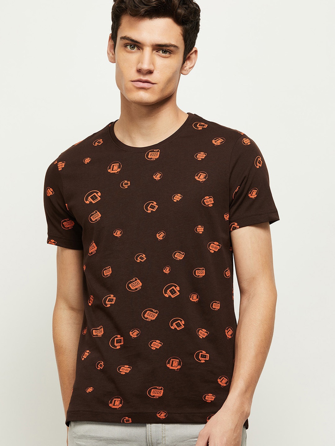 

max Men Brown & Orange Printed Cotton T-shirt