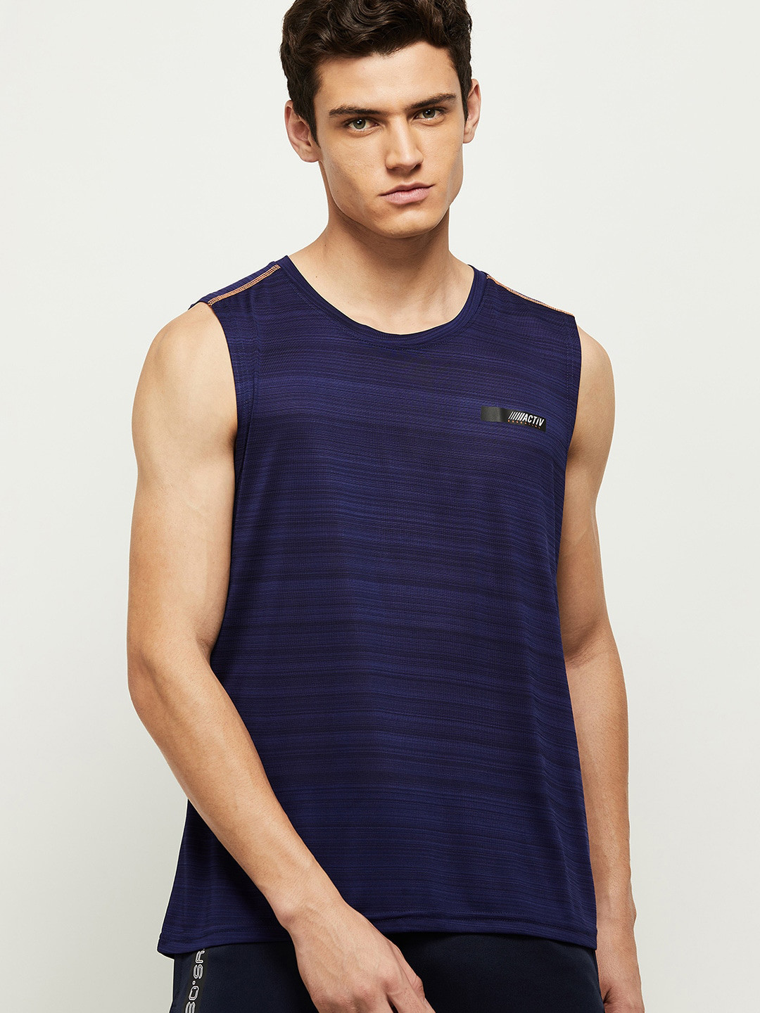 

max Men Blue Madagascar T-shirt