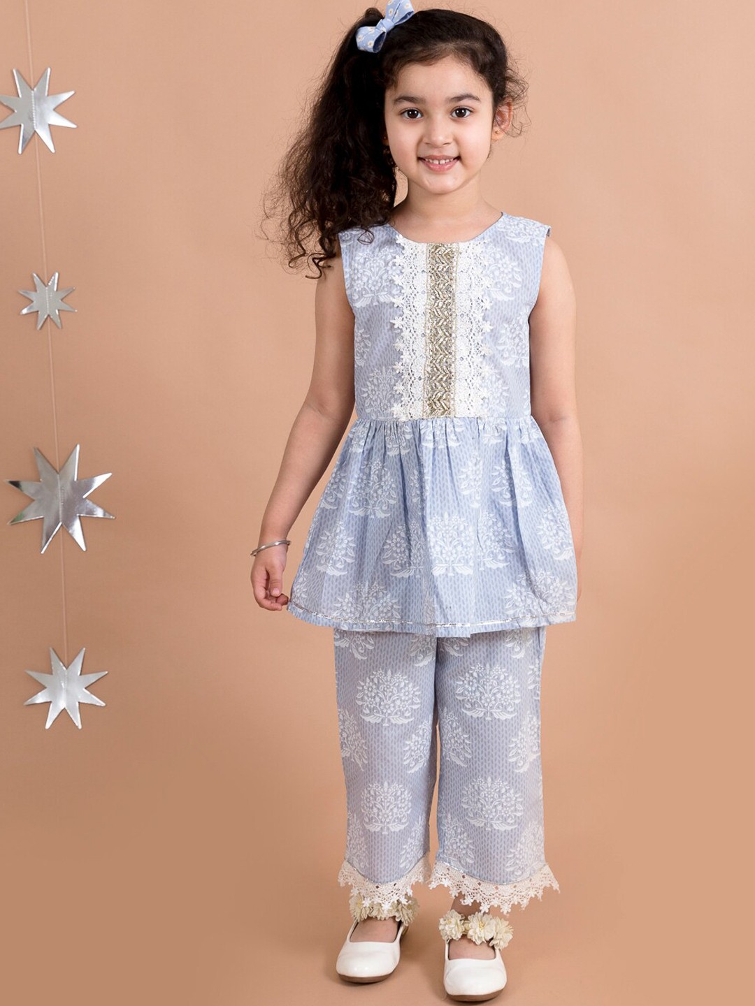 

pspeaches Girls Blue Pure Cotton Kurti with Sharara & With Dupatta