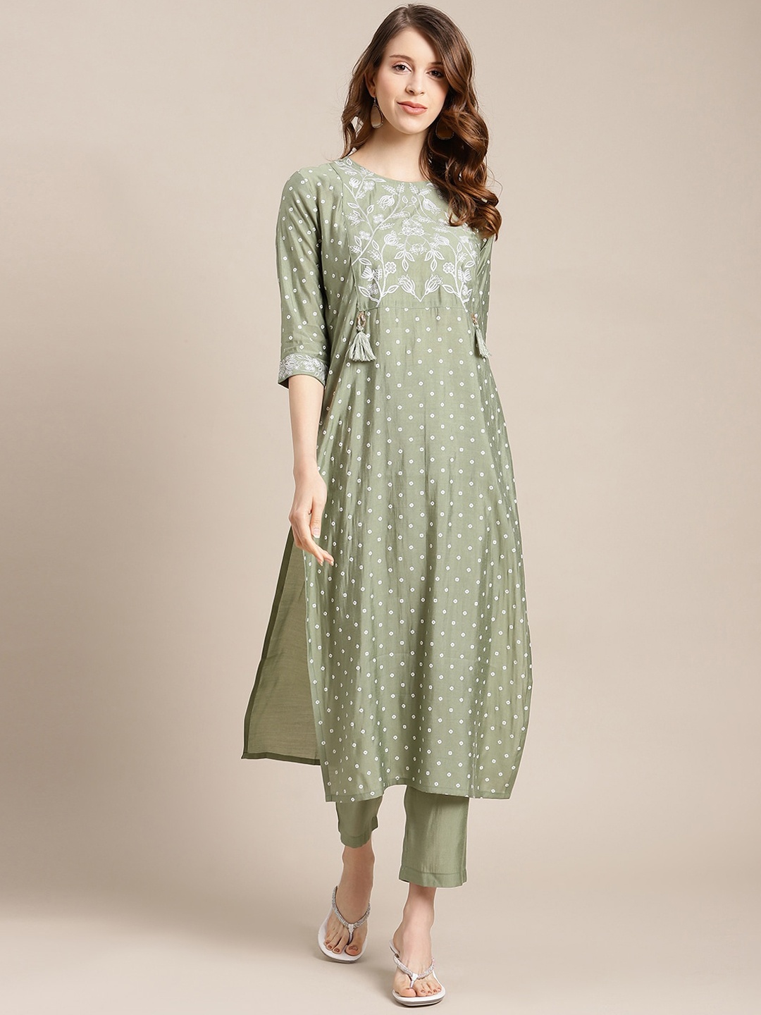 

Varanga Women Olive Green Ethnic Motifs Printed Thread Work Kurta with Trousers