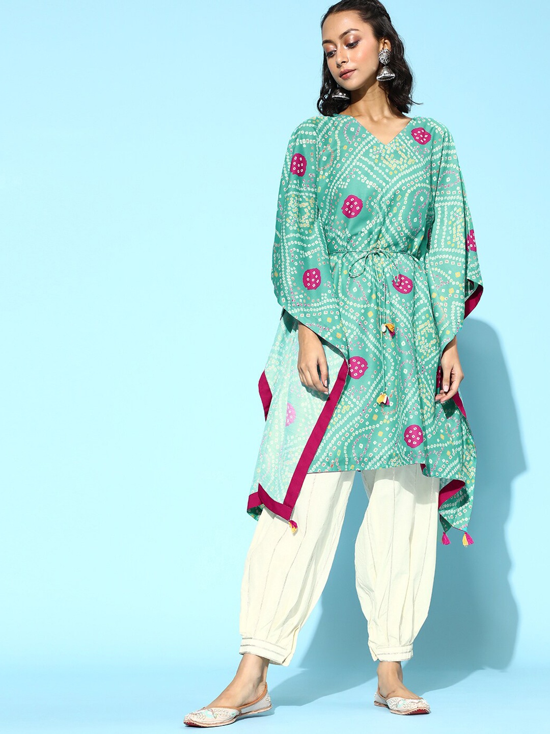 

Varanga Women Turquoise Blue & Pink Floral Printed Kurta with Salwar