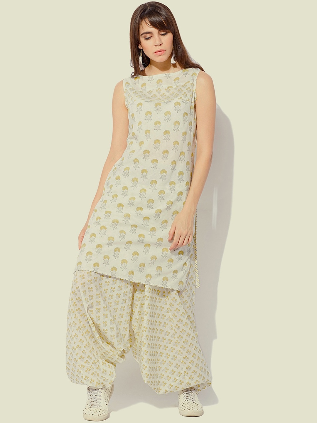 

Indian Dobby Women Beige & Yellow Floral Printed Block Print Pure Cotton Kurta