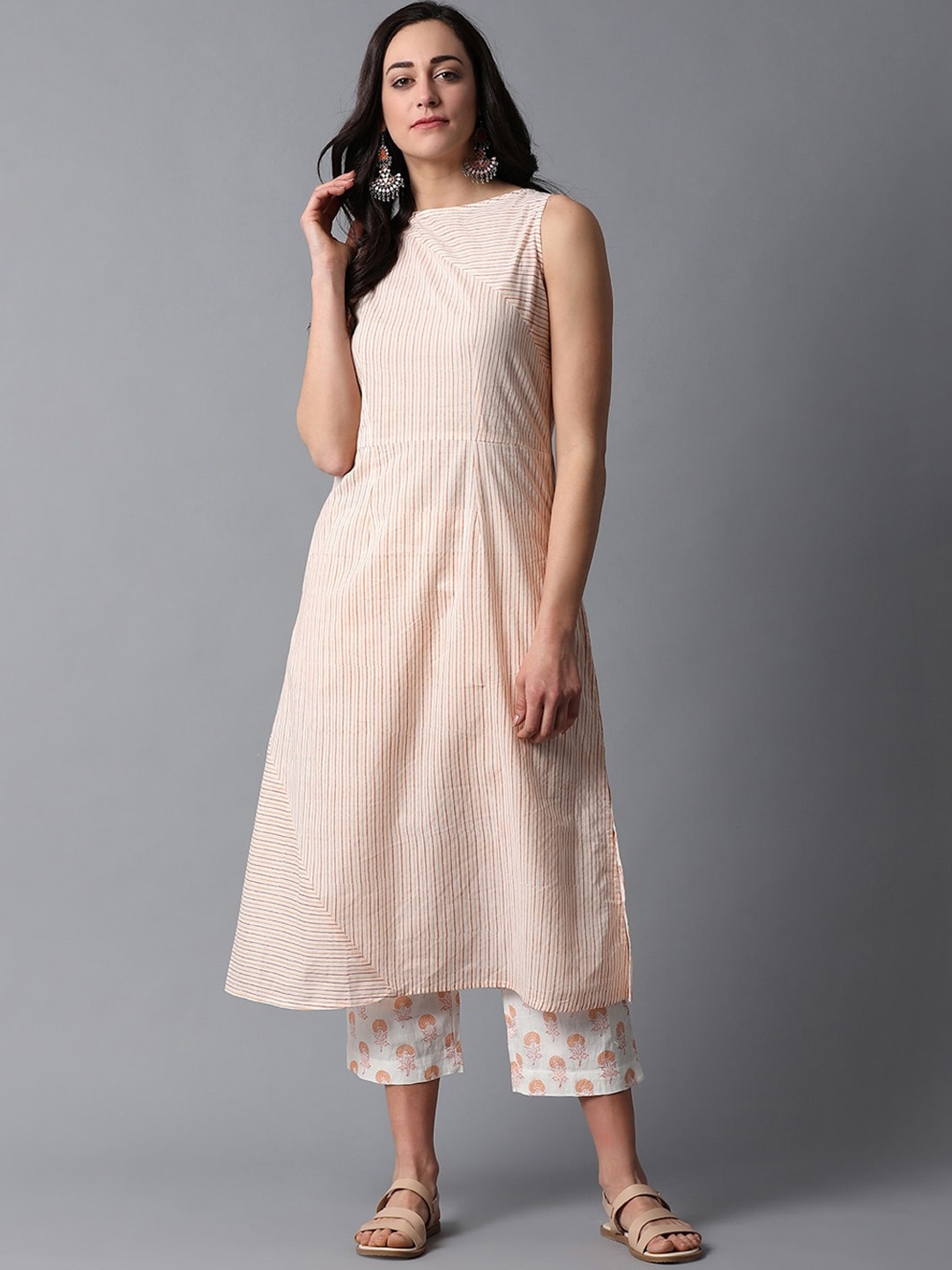

Indian Dobby Women White & Peach-Coloured Striped Block Print Pure Cotton Kurta