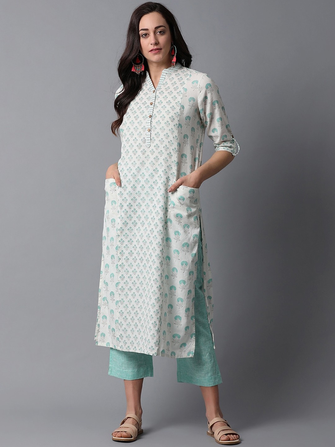 

Indian Dobby Women White & Blue Floral Printed Thread Work Block Print Pure Cotton Kurta