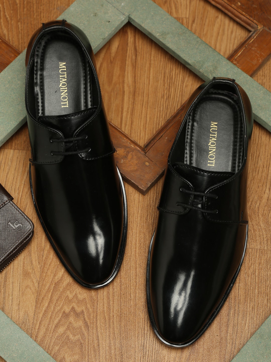 

MUTAQINOTI Men Black Solid Patent Leather Formal Derbys