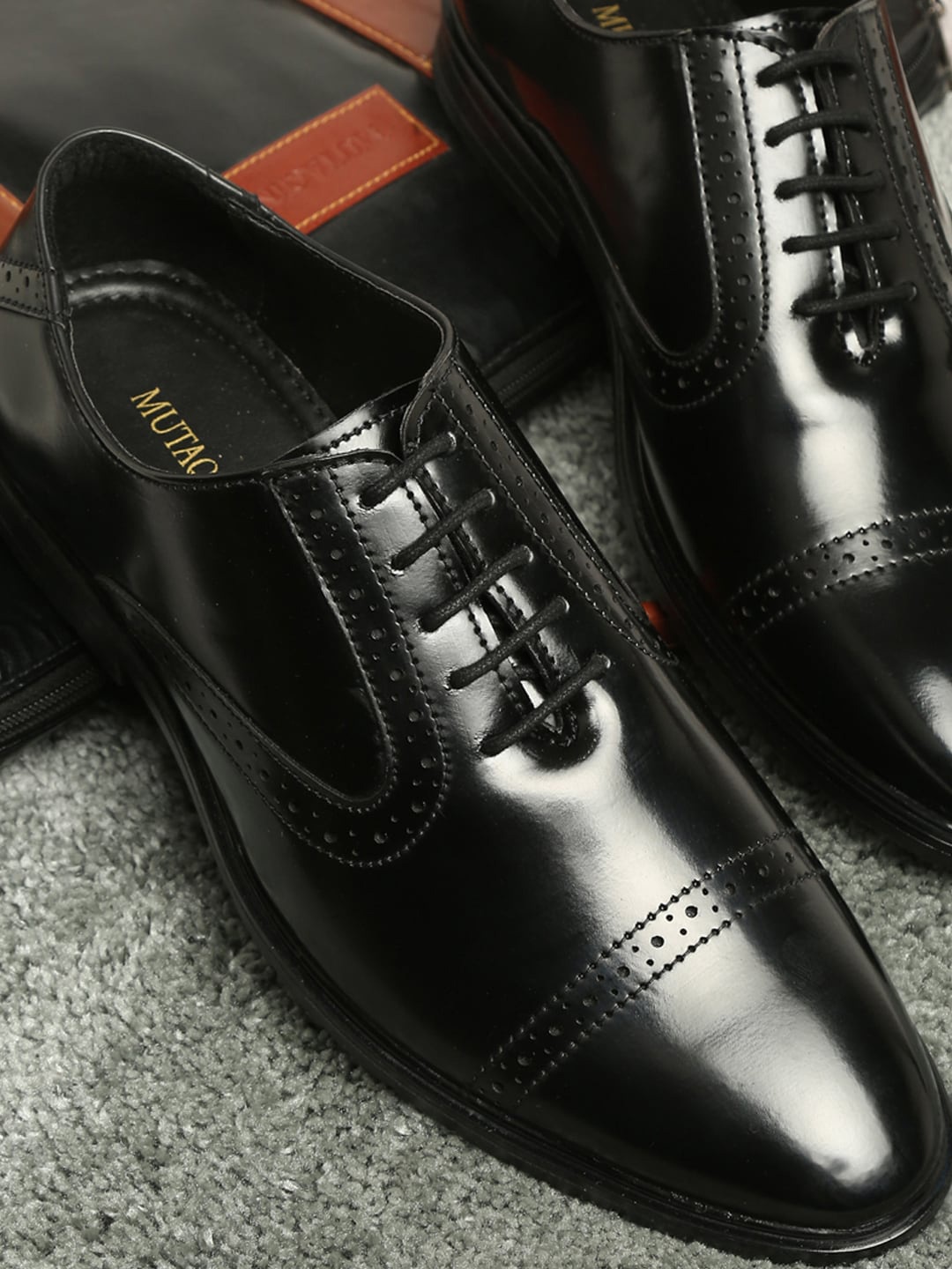 

MUTAQINOTI Men Black Solid Patent Leather Formal Derbys